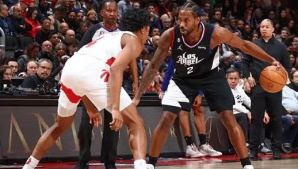 开云-背靠背连胜场面迥异 有无莱昂纳德快艇判若两队