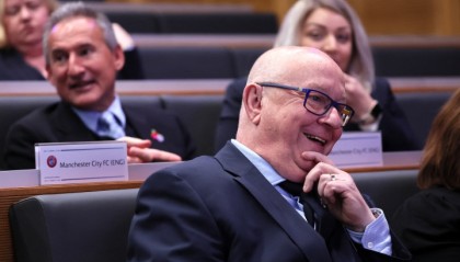 开云体育官网-太阳报：切尔西73岁俱乐部秘书巴纳德即将退休，在俱乐部工作24年