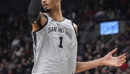 kaiyun-文班自全明星后送出32次帽 联盟断档领先 比第二名怀特多17次