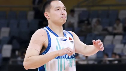 王奕博全场出战15分钟，投篮1中0得到1分0篮板0助攻