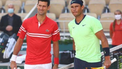 开云体育入口-是怎样一场比赛 让我们心甘情愿熬过这不眠的夜晚