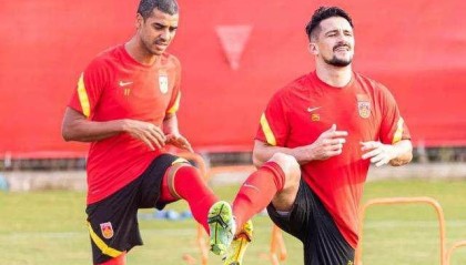 开云体育入口-四归化+西助教确定赴日会合国足 李磊因伤将缺席